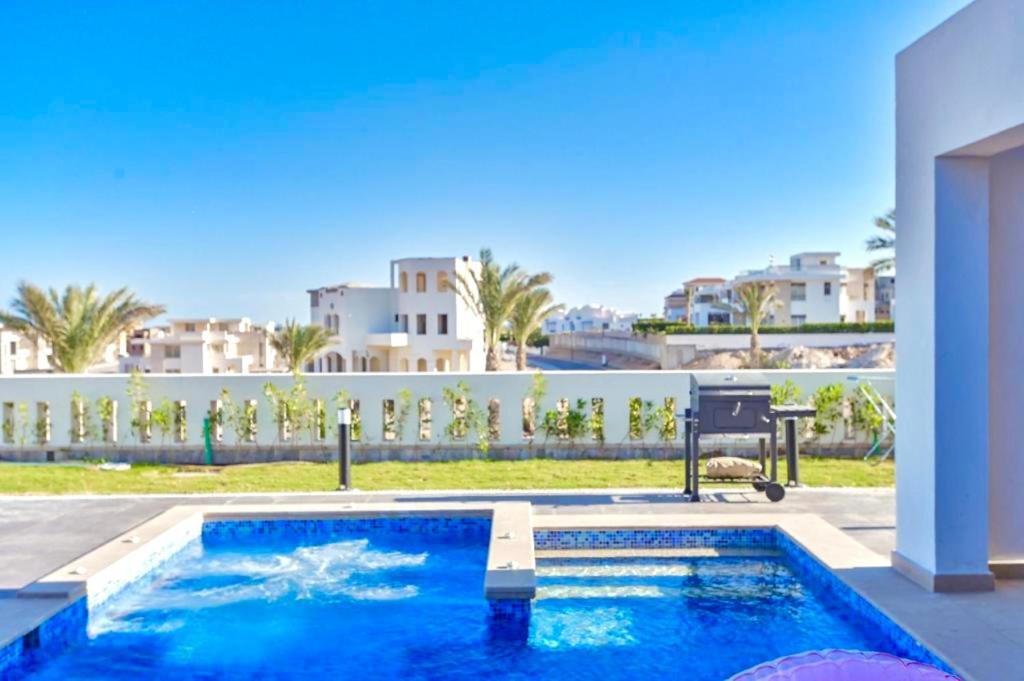 Sahl Hasheesh Sea-view With Private Pool Вілла *